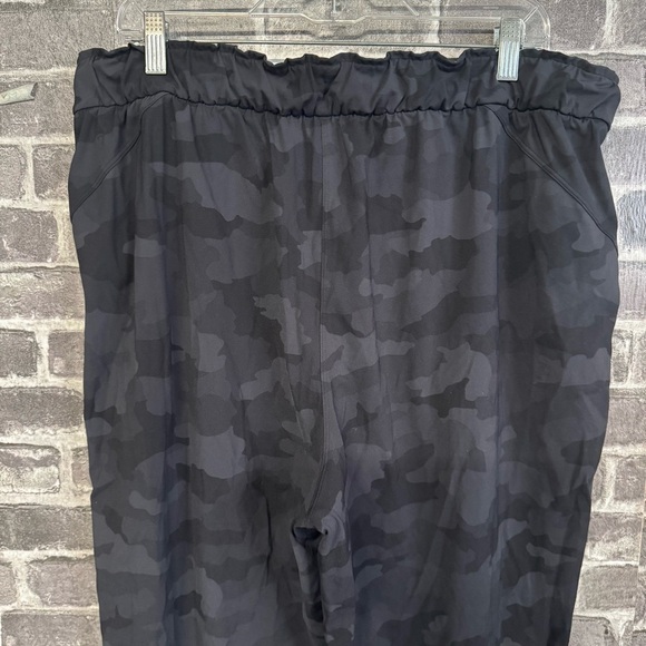 Lululemon Stretch High-Rise Jogger Full Length Heritage 365 Camo Deep Coal pants - Picture 8 of 10